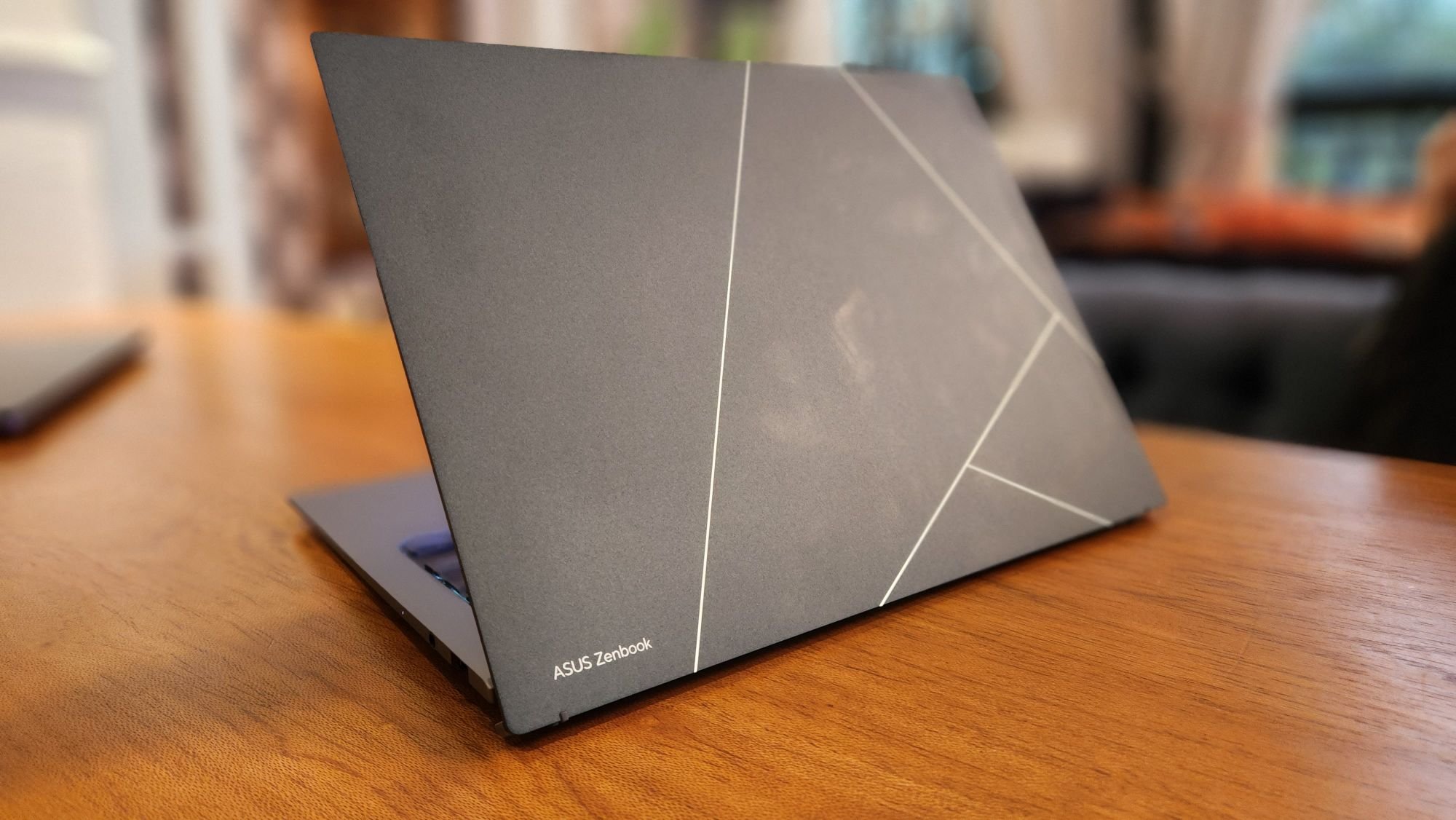 ASUS Zenbook S 13 OLED (UX5304) Image 2