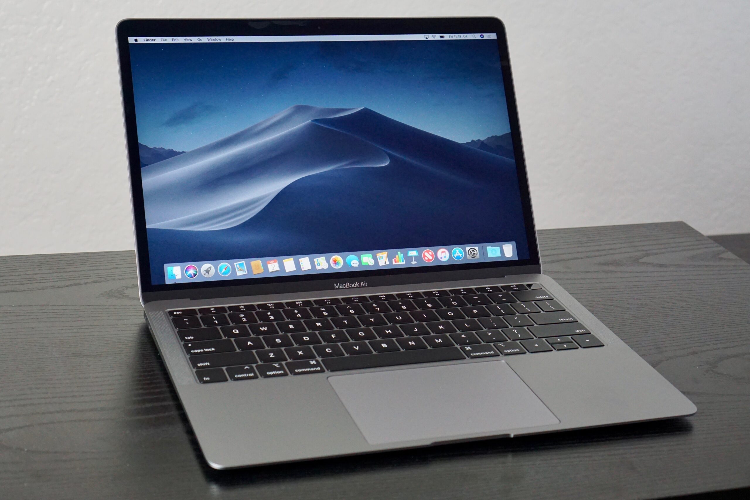 Apple MacBook Air M3 Image 3