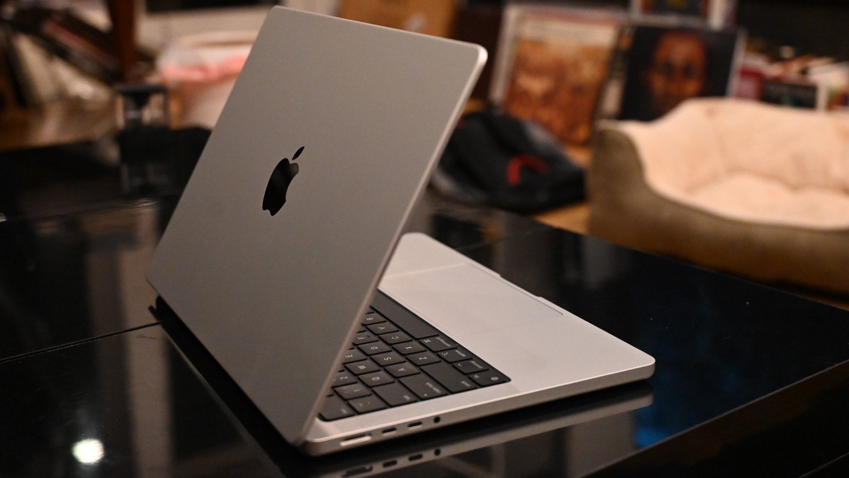 Apple MacBook Pro M4 Image 4