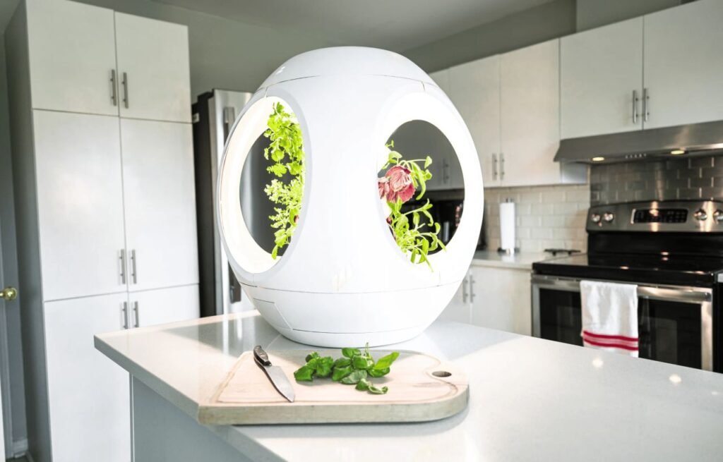 Plantaform Smart Garden Image 2