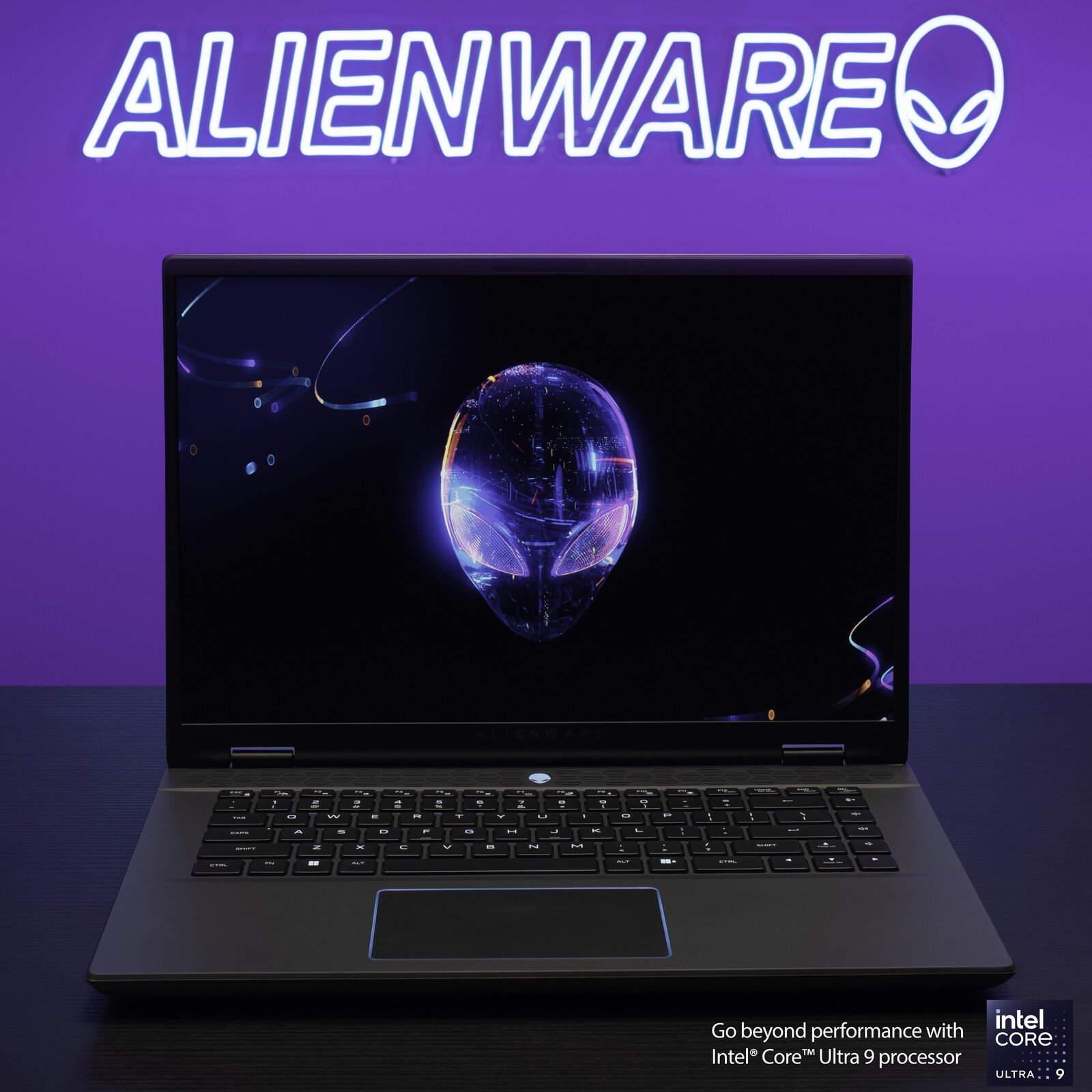 Alienware m16 R2 Image 3
