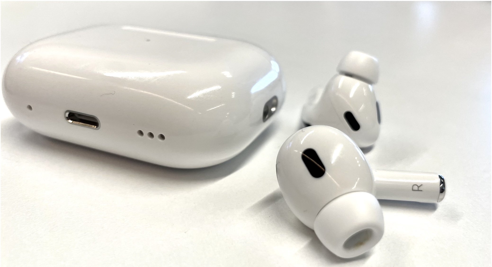 Apple AirPods Pro 2 Image 2