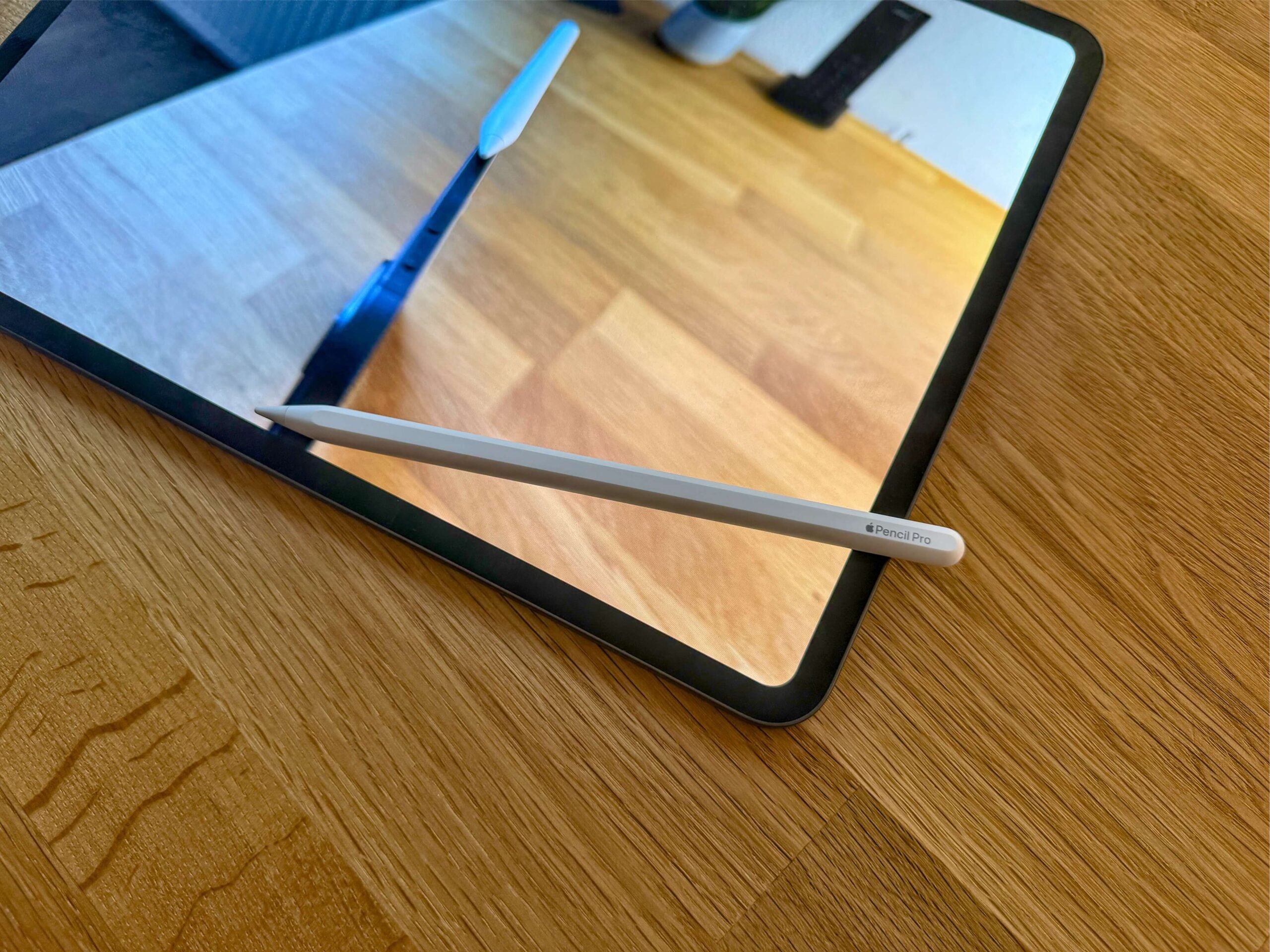 Apple Pencil Pro Image 3