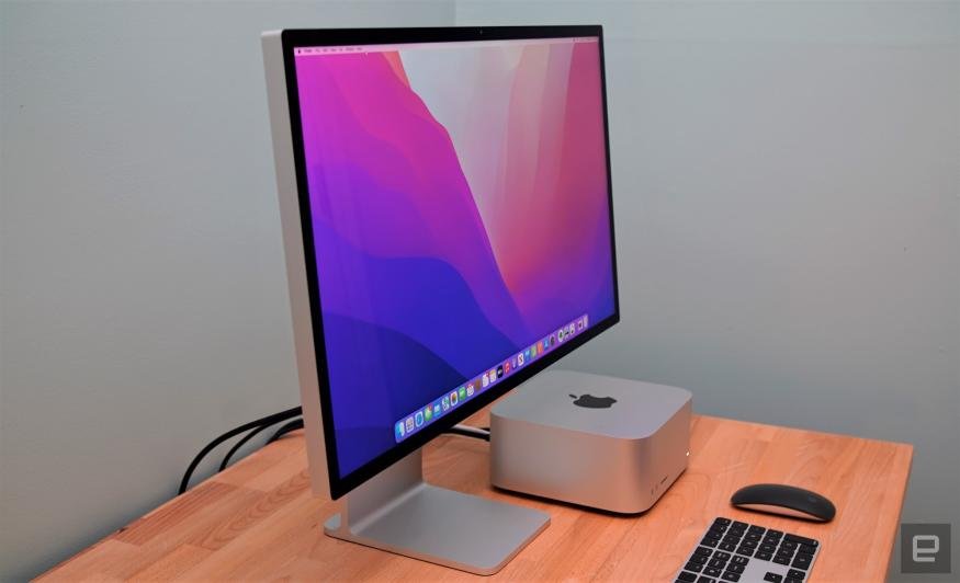 Apple Studio Display Image 3
