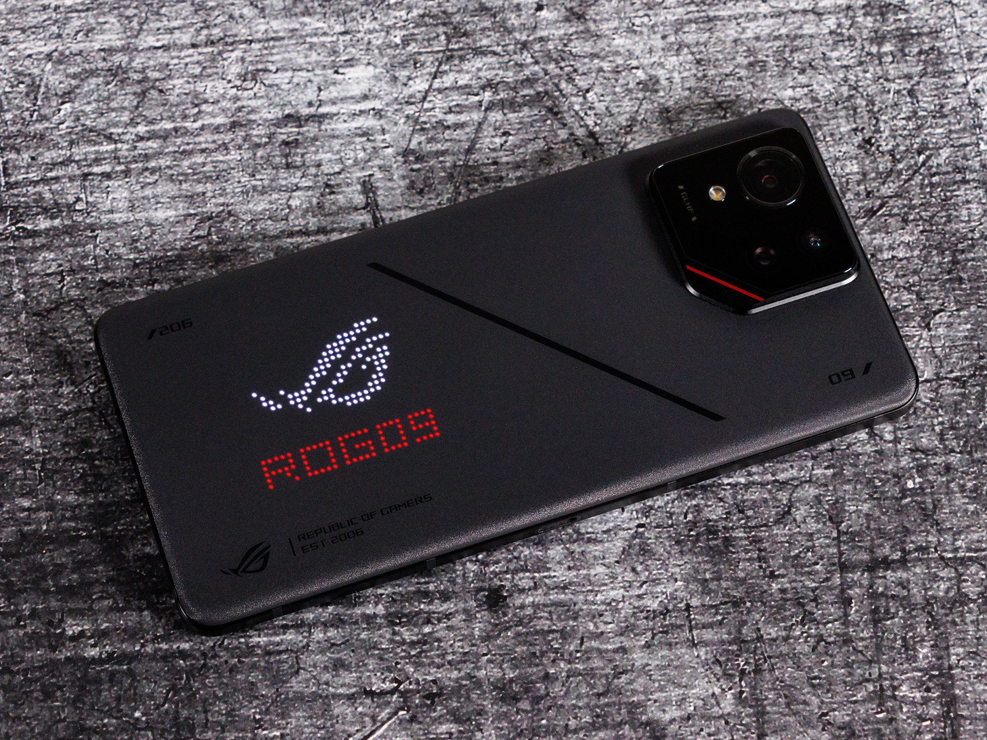 Asus ROG Phone 9 Image 1