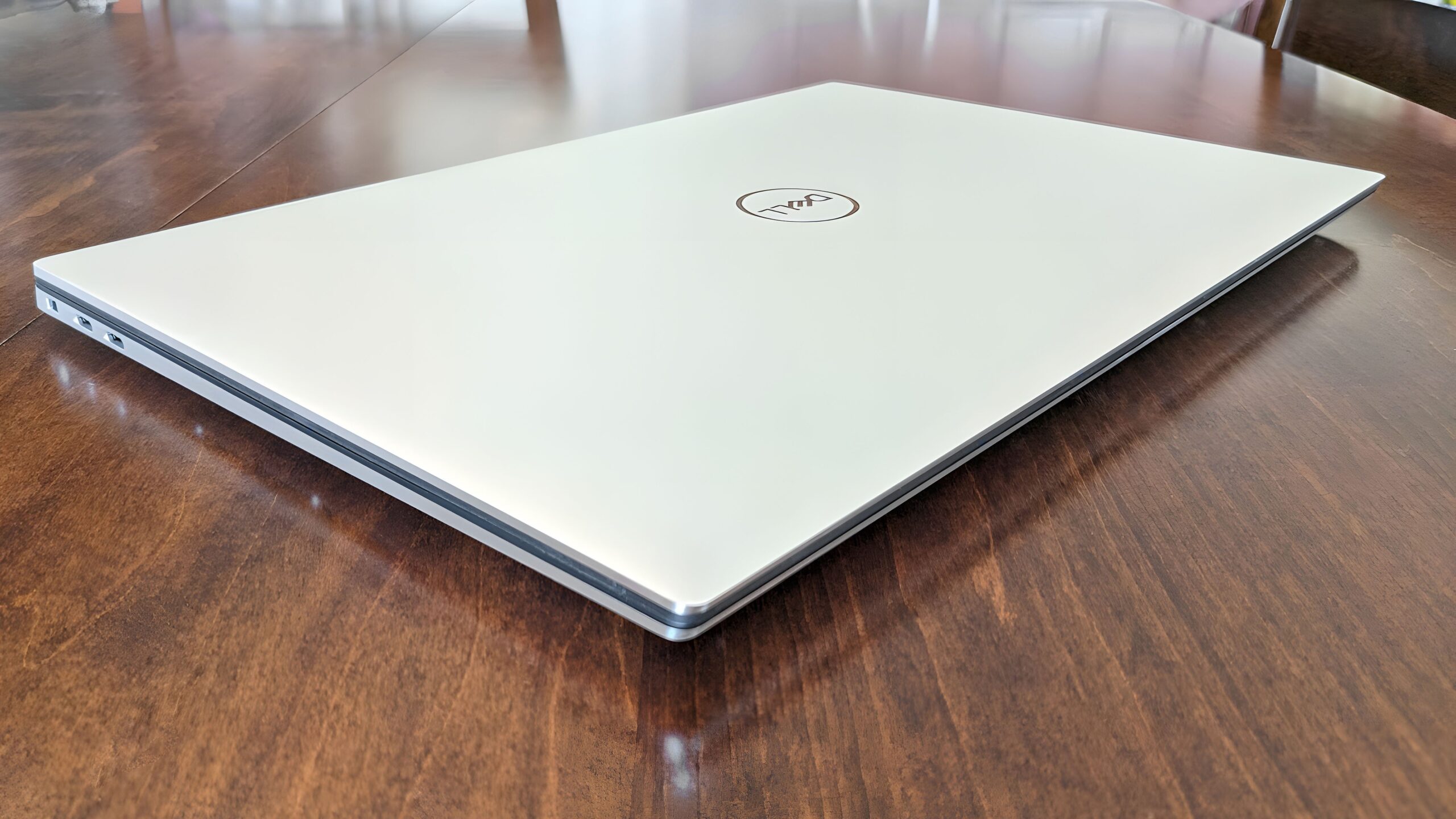 Dell XPS 15 (9530) Image 4