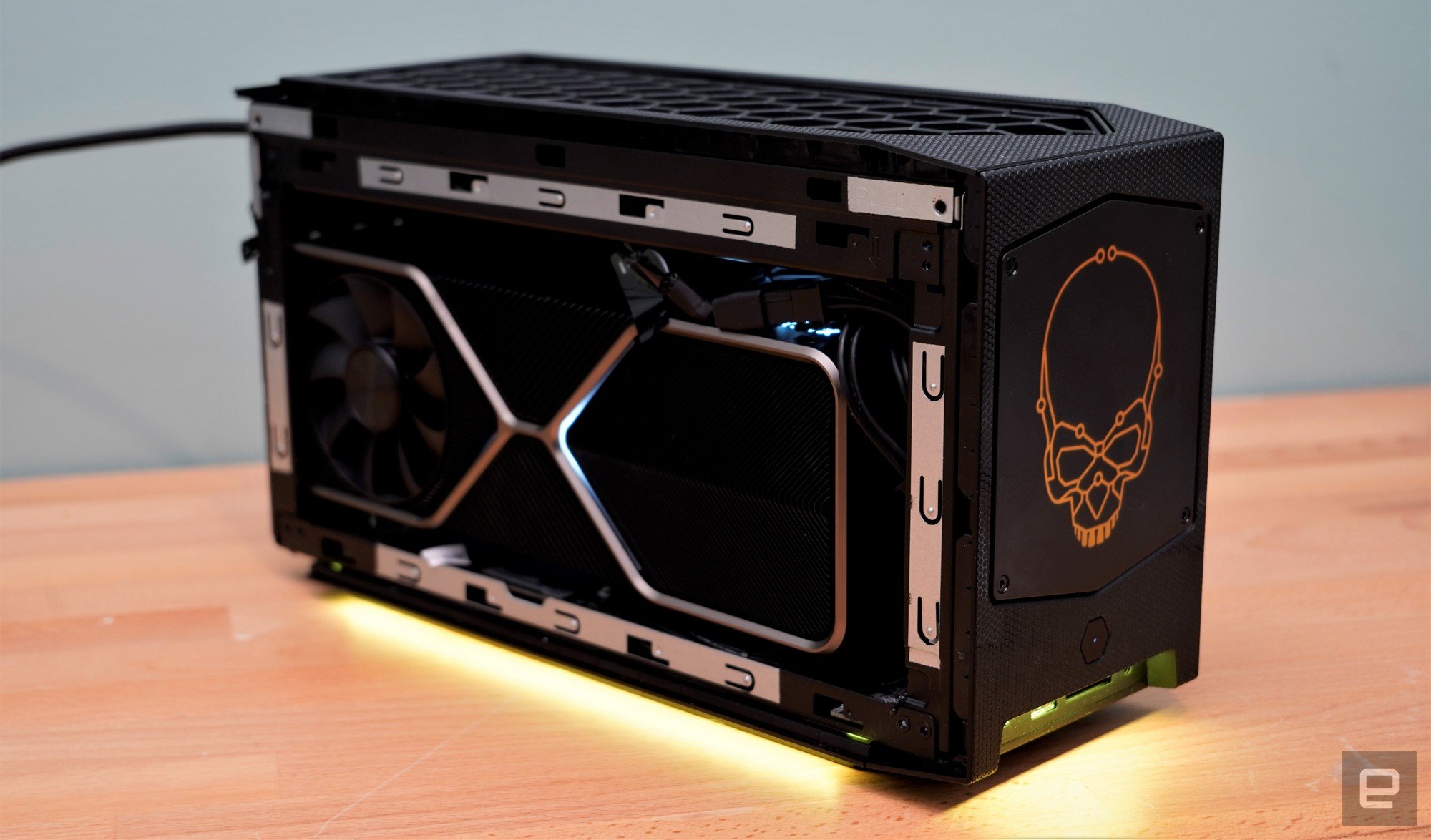 Intel NUC 12 Extreme Kit (Mini PC) Image 3