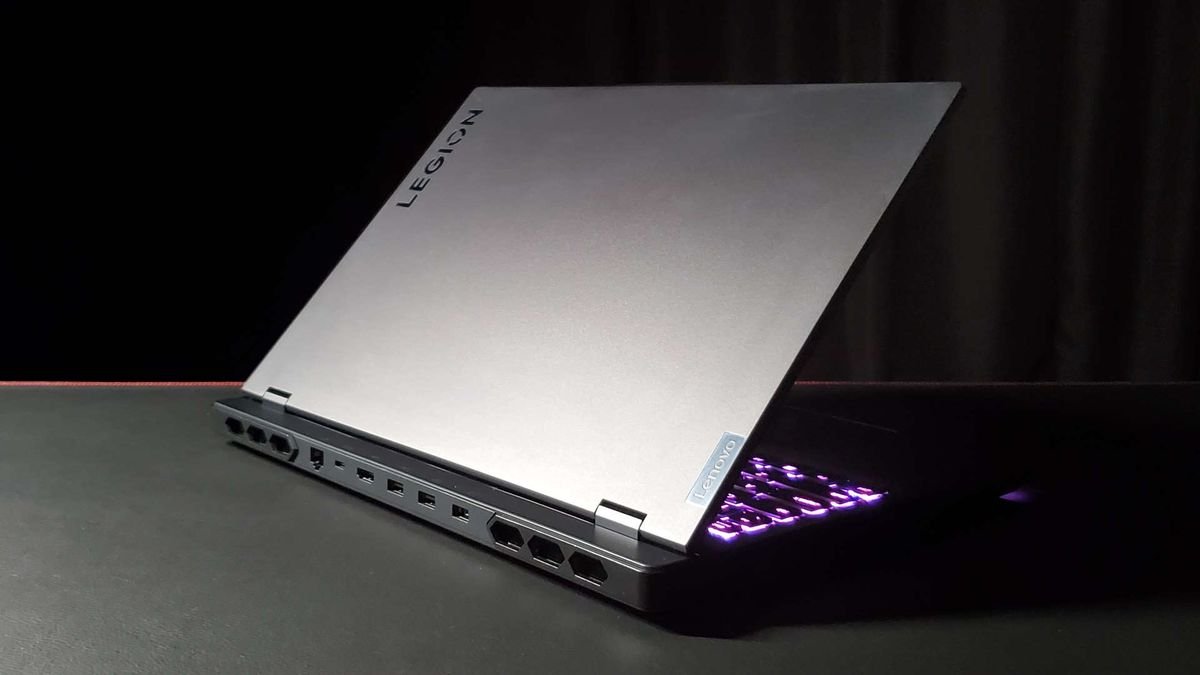 Lenovo Legion Pro 7i Gen 10 Gaming Laptop Image 2