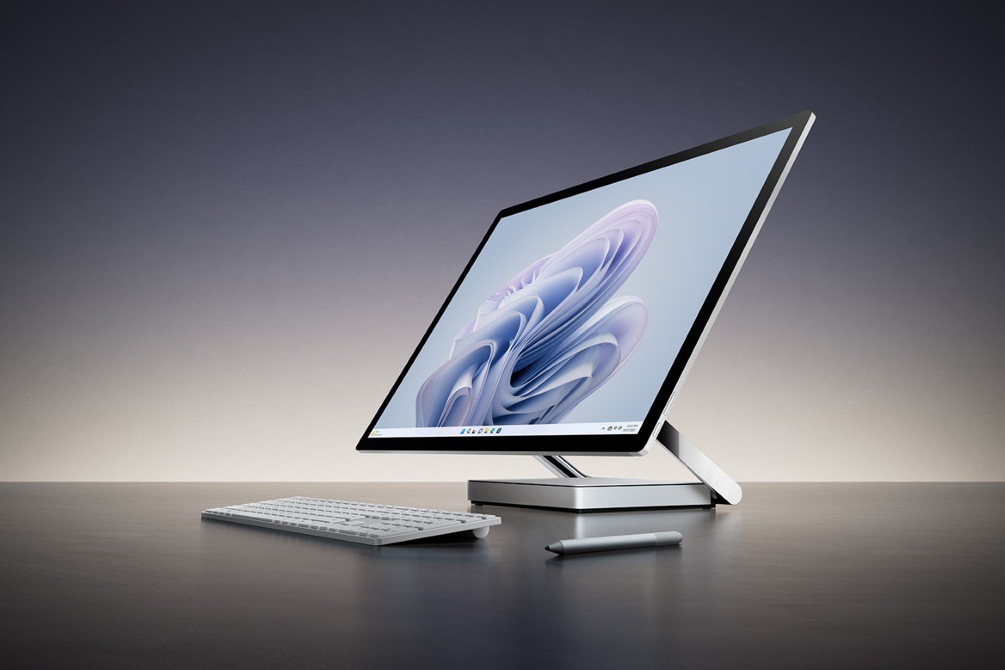 Microsoft Surface Studio 2+ Image 2