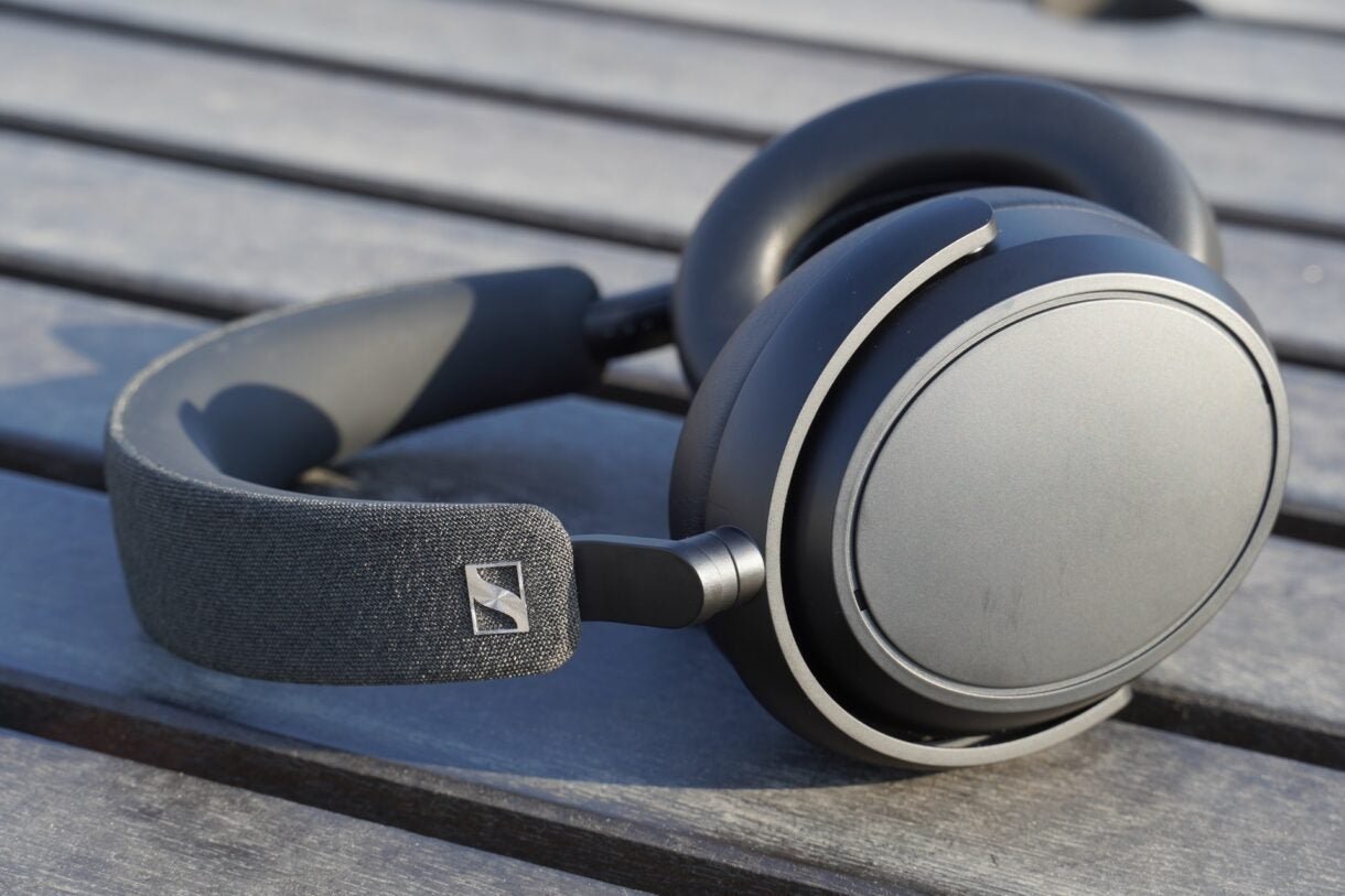 Sennheiser Momentum 4 Wireless Image 4