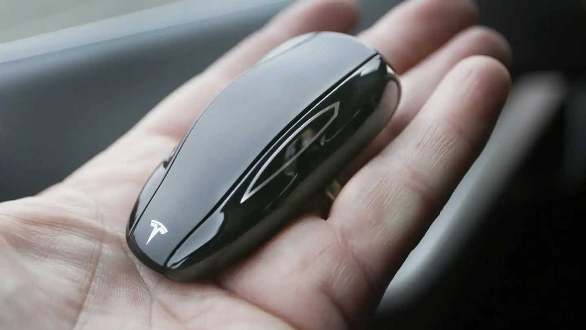 Tesla Model S/X Key Fob Image 2