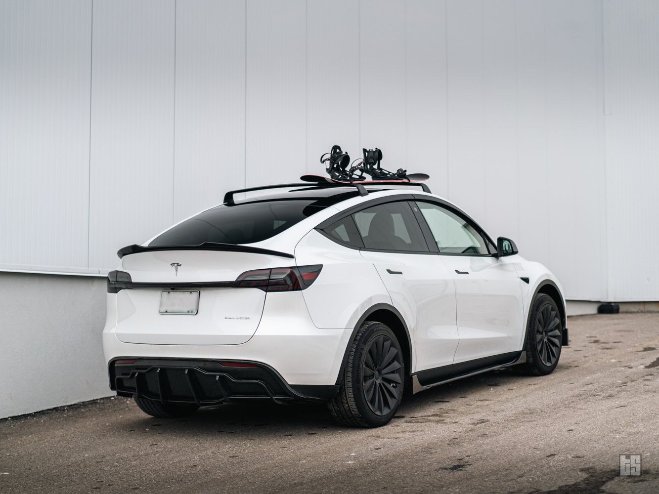 Tesla Model Y Roof Rack Image 1