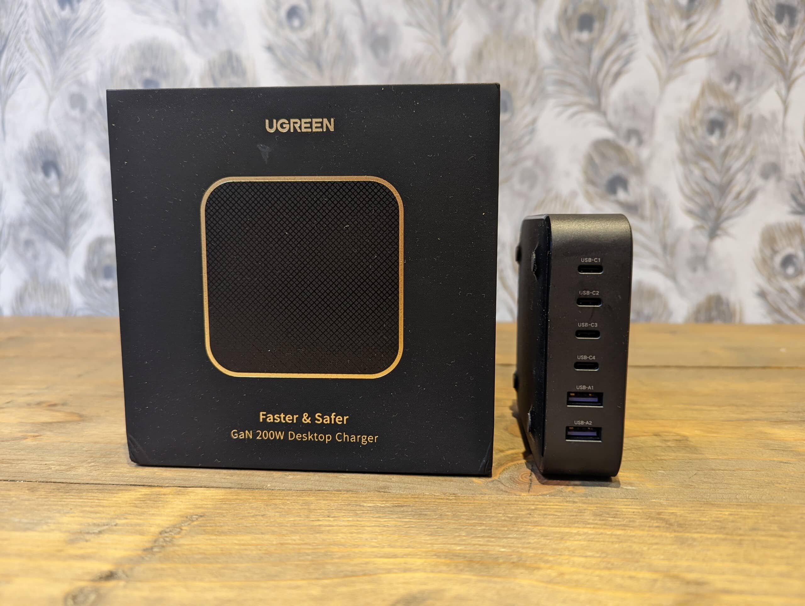 UGREEN Nexode Charger (100W/200W) Image 2