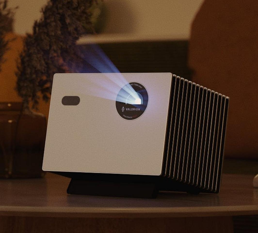 Valerion StreamMaster Plus2 4K Gaming Projector Image 1