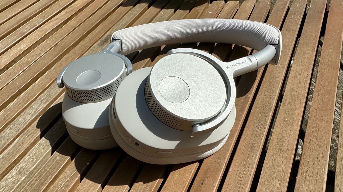 Cambridge Audio Melomania P100 Image 1