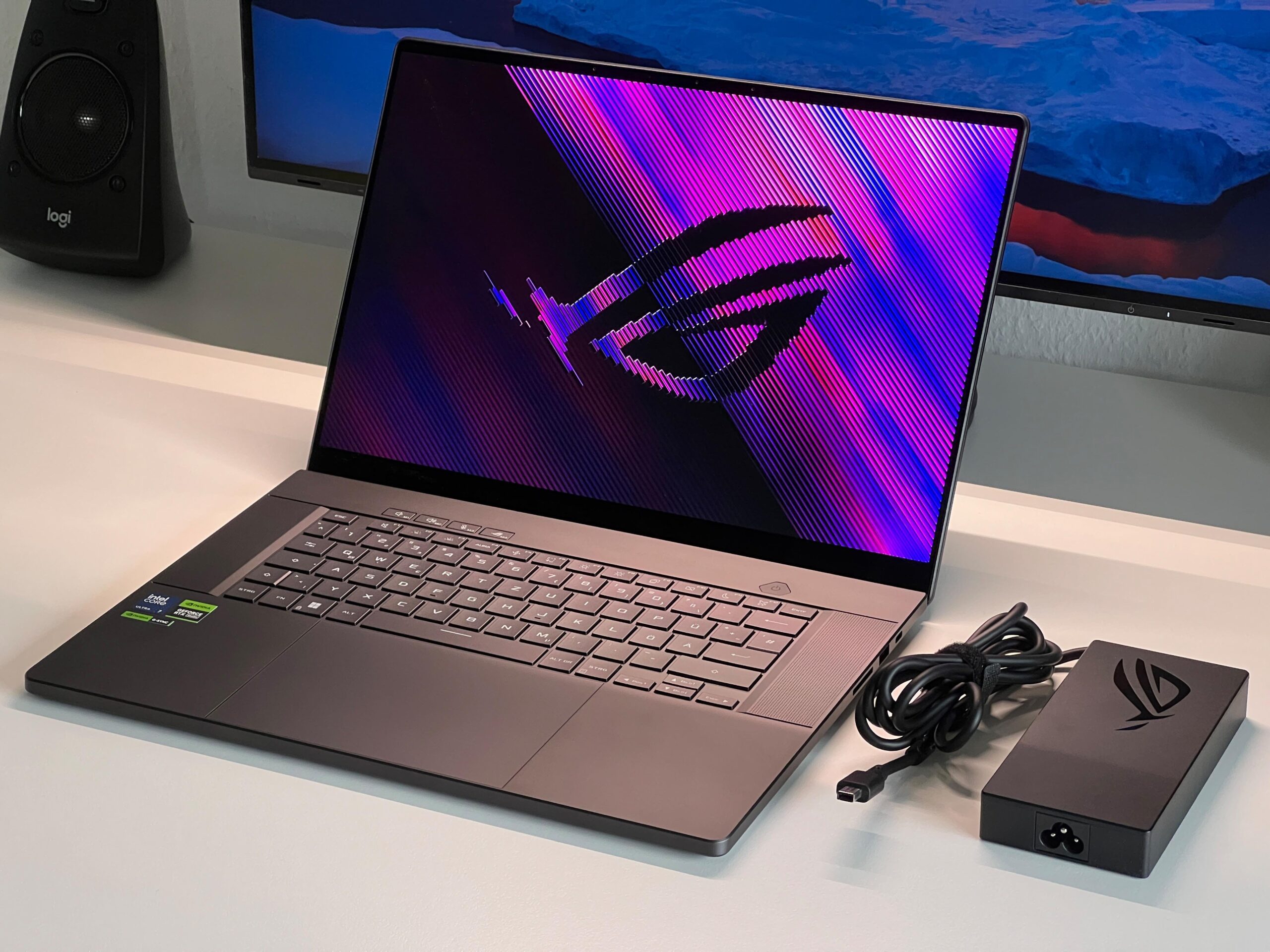 ASUS ROG Zephyrus G16 (2024) Image 2