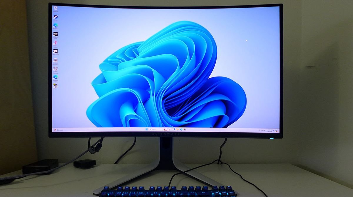 Alienware AW3225QF Image 3