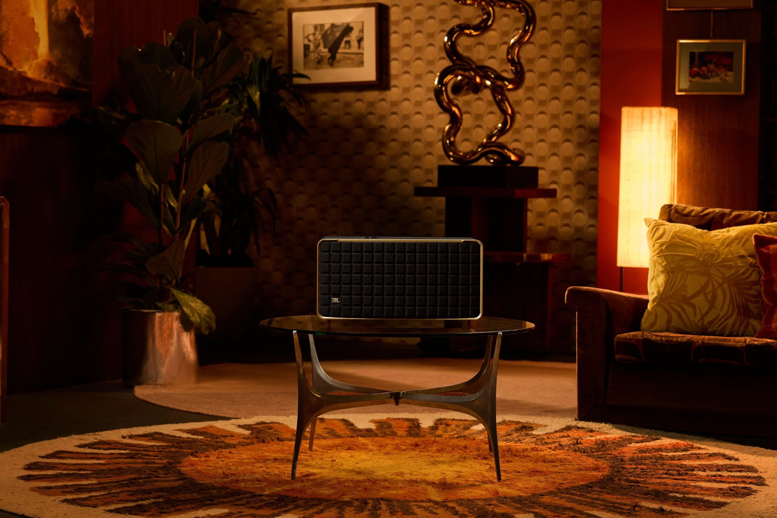 JBL Authentics 500 Smart Speaker Image 3