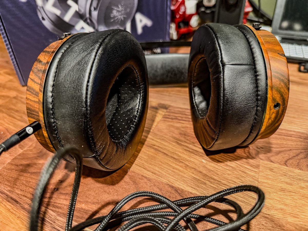 Kiwi Ears Altruva Hi-Fi 50mm Dynamic Driver Headphones Image 2