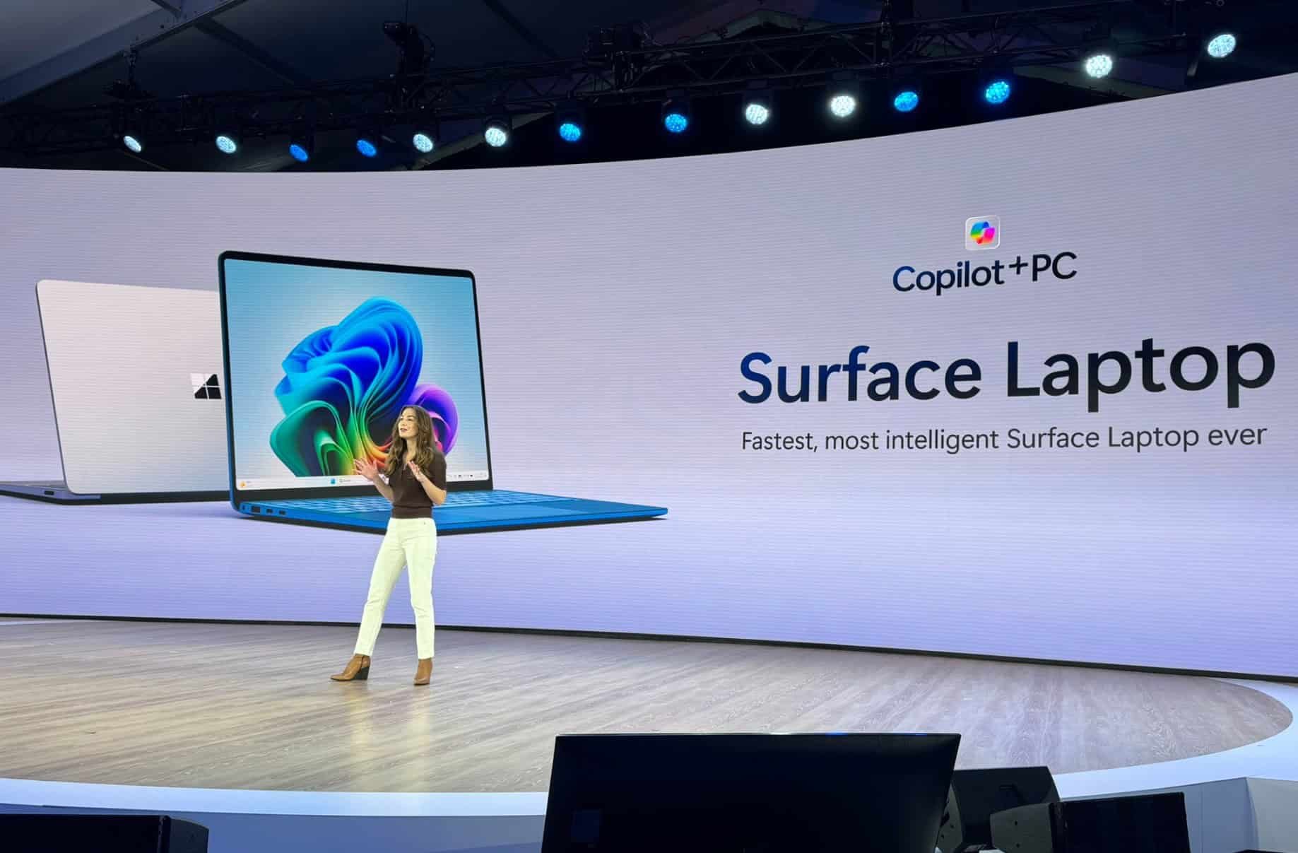 Microsoft Surface Laptop 6 (Snapdragon X Elite) Image 4