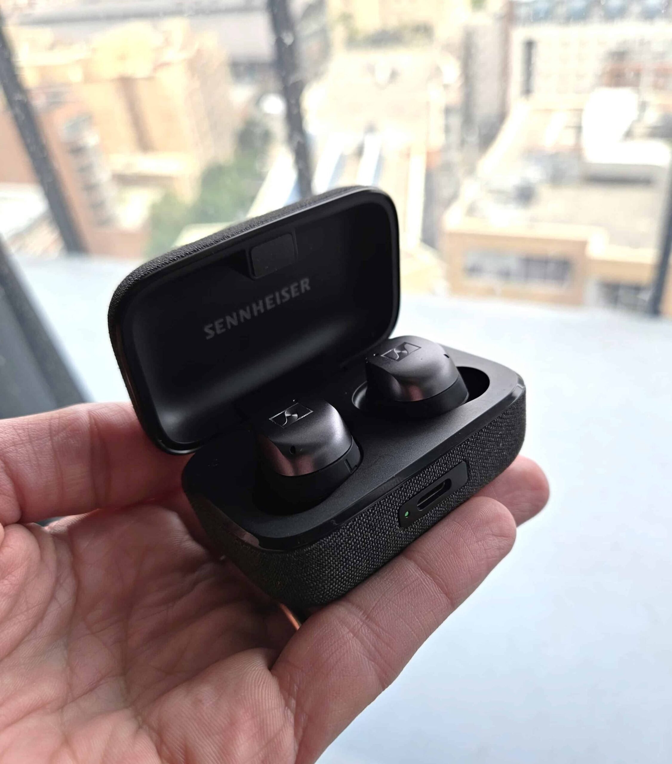Sennheiser Momentum True Wireless 4 Image 4