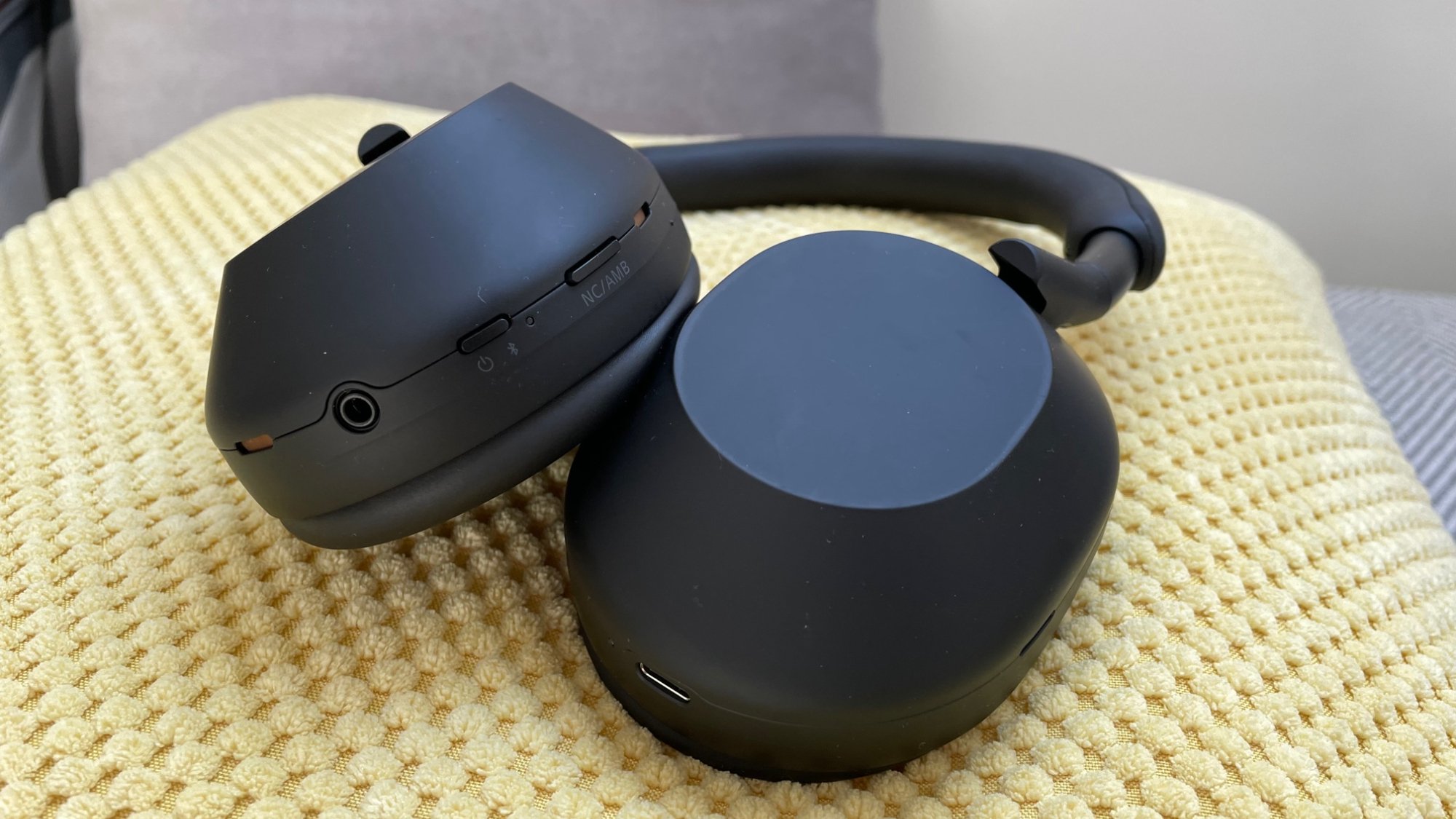 Sony WH-1000XM6 Image 2