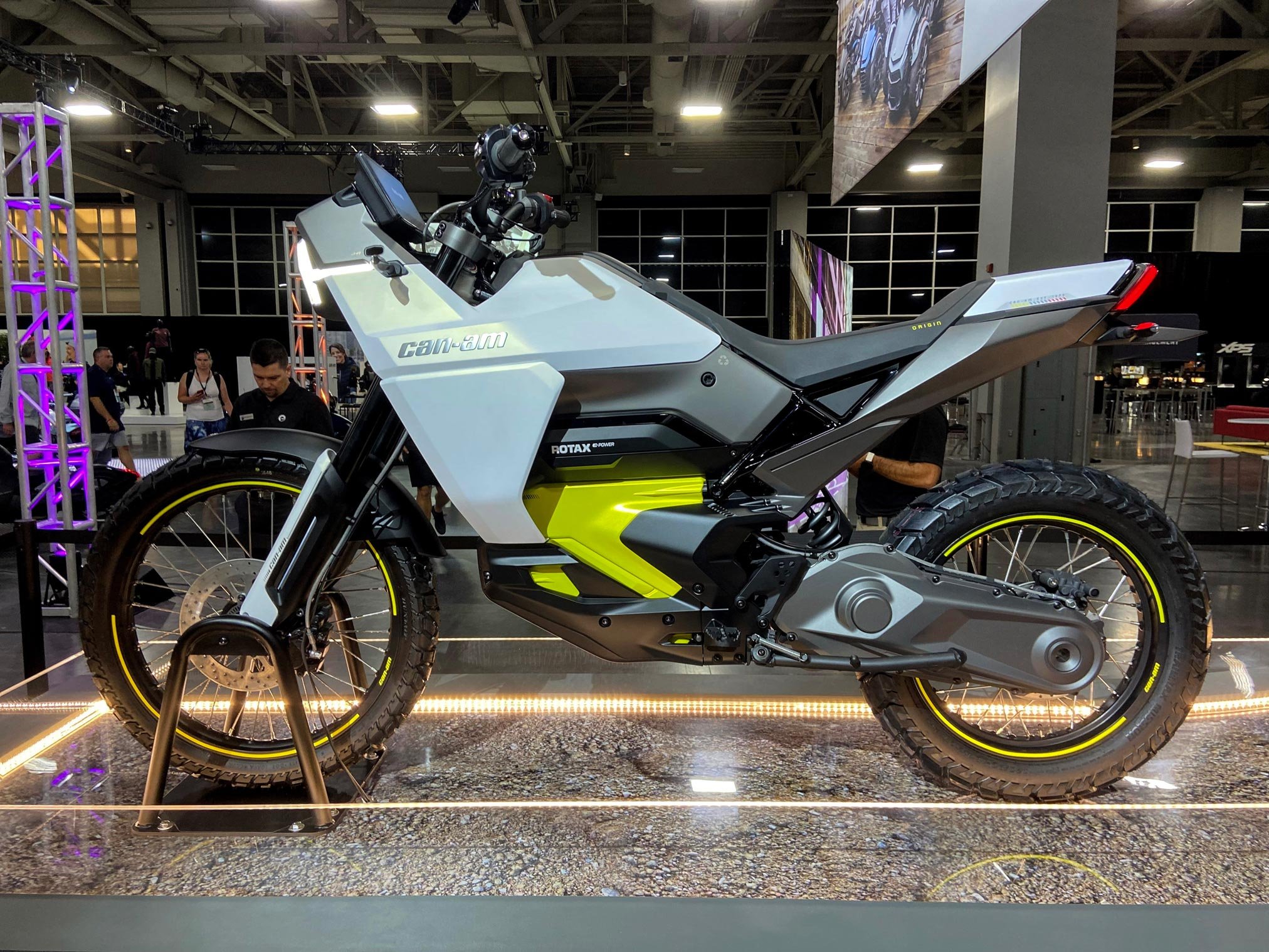 Can-Am Origin electric motorcycle Image 4