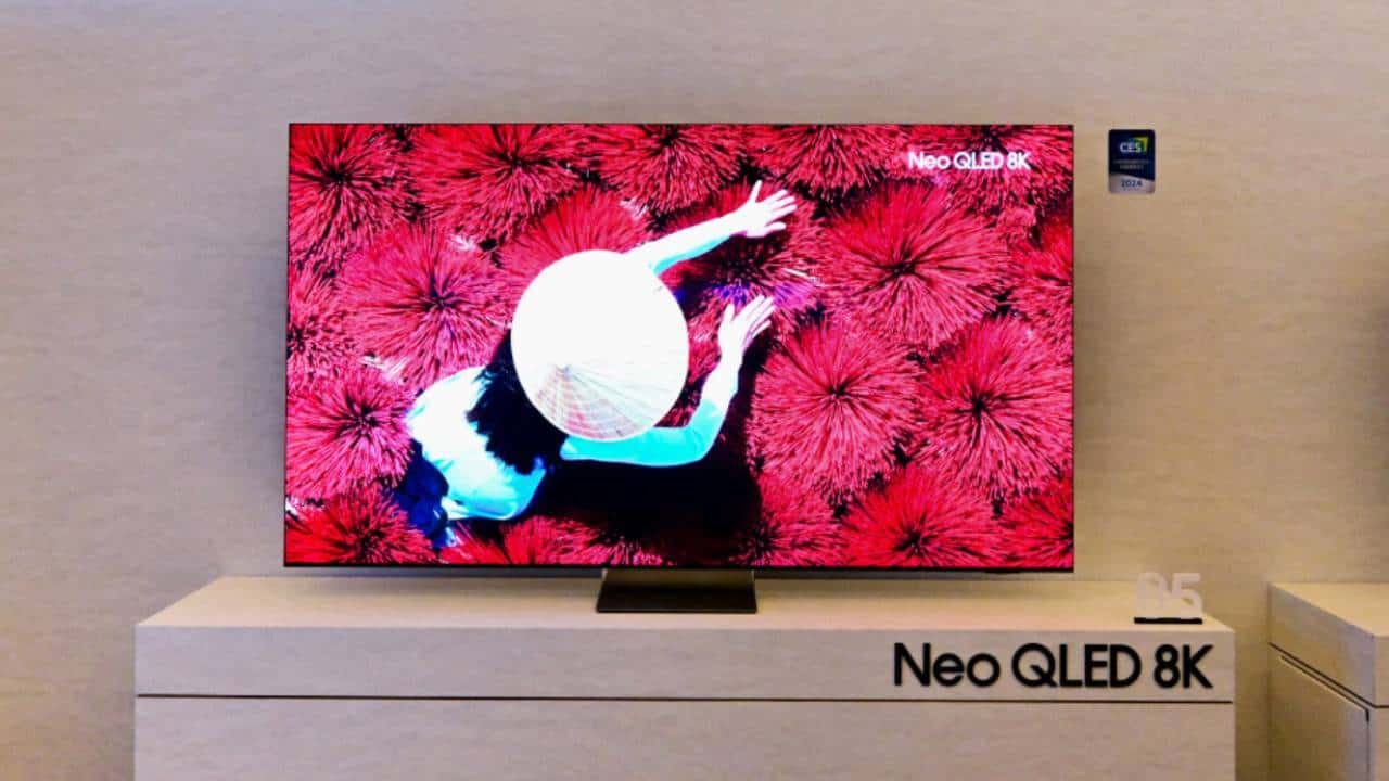 Samsung QN900D Neo QLED 8K TV Image 3