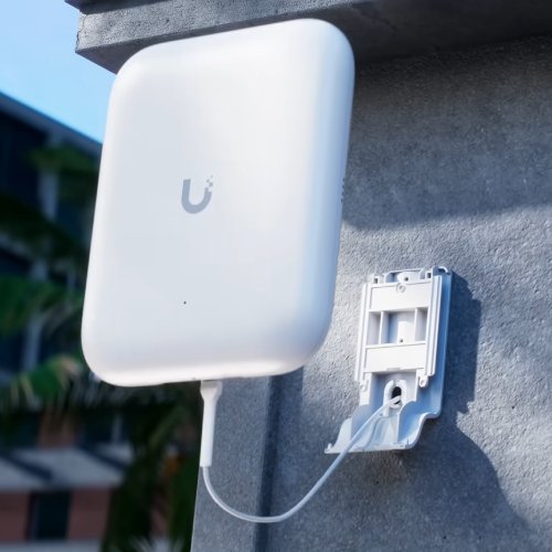 Ubiquiti U7 Pro Outdoor Image 4