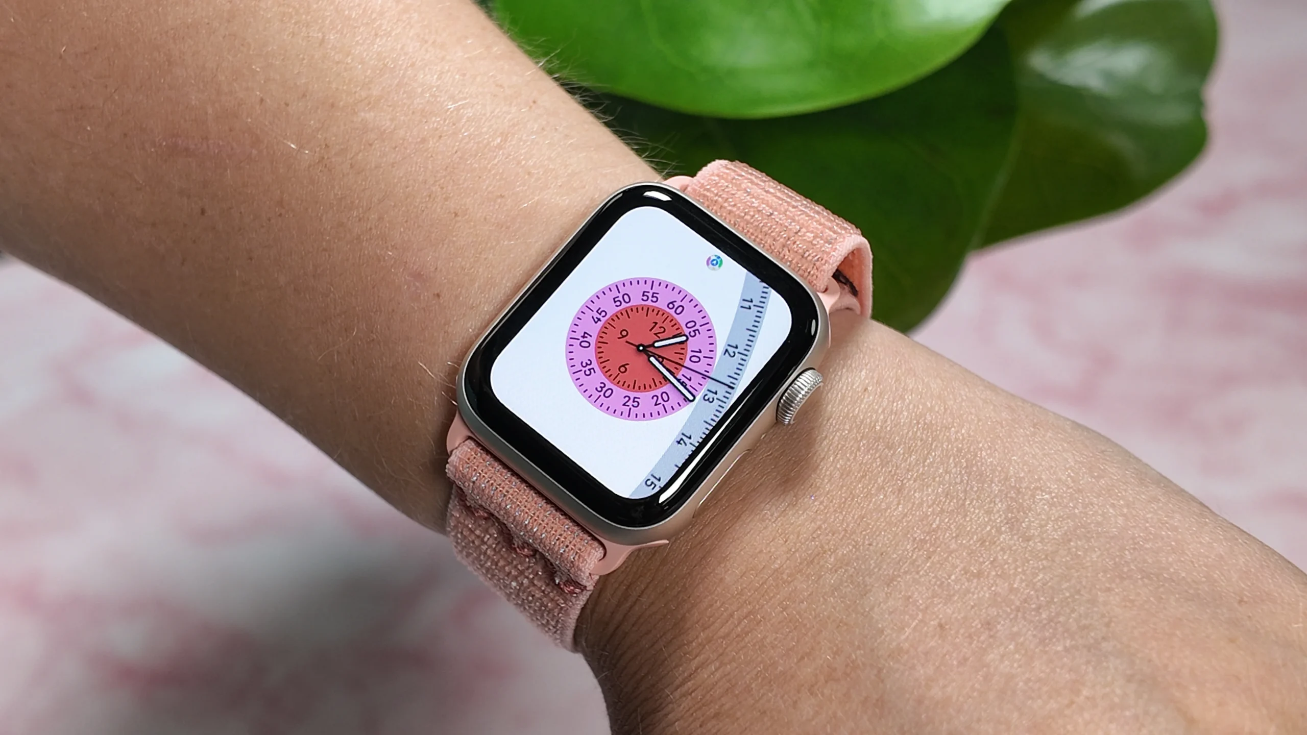 Apple Watch Series 9 - in-use shot