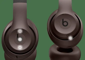 Beats Studio Pro - front design view