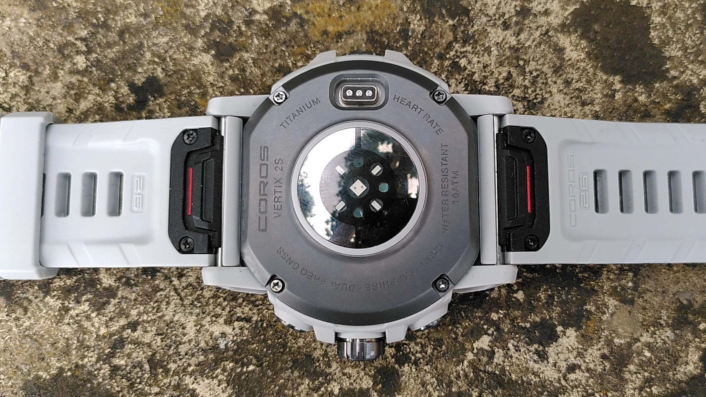Coros Vertix 2S - detail closeup Coros Vertix 2S - detail closeup