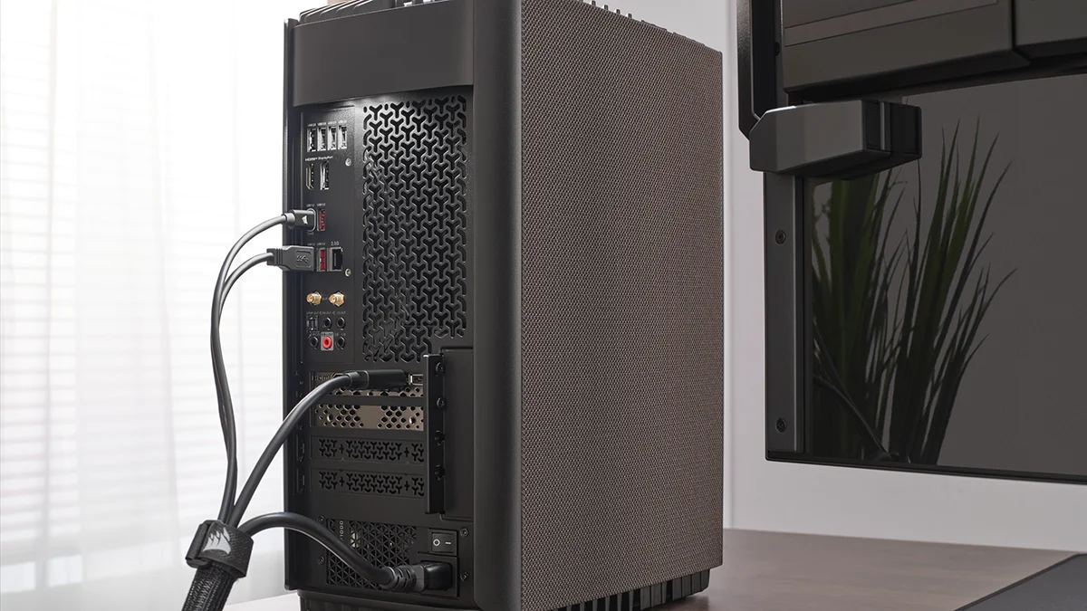 Corsair One i500 - detail closeup Corsair One i500 - detail closeup