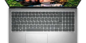 Dell Inspiron 15 (3520) - front design view