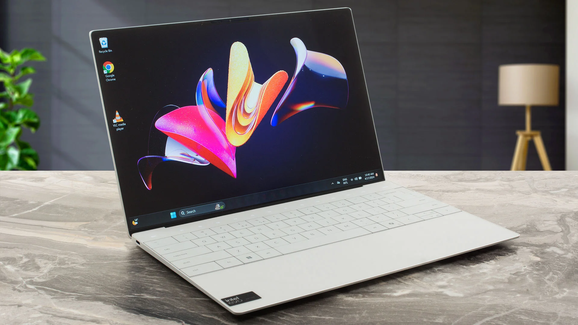 Dell XPS 13 (9340) - in-use shot