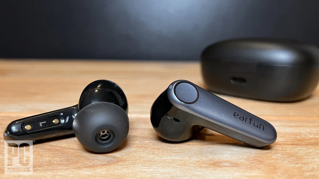 EarFun Air Pro 3 - in-use shot