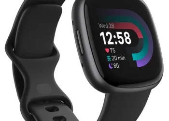 Fitbit Versa 4 - front design view
