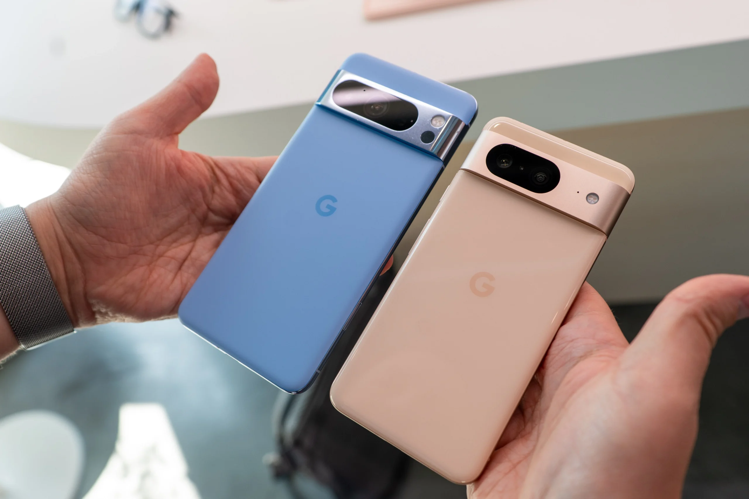 Google Pixel 8 Pro - side profile Google Pixel 8 Pro - side profile