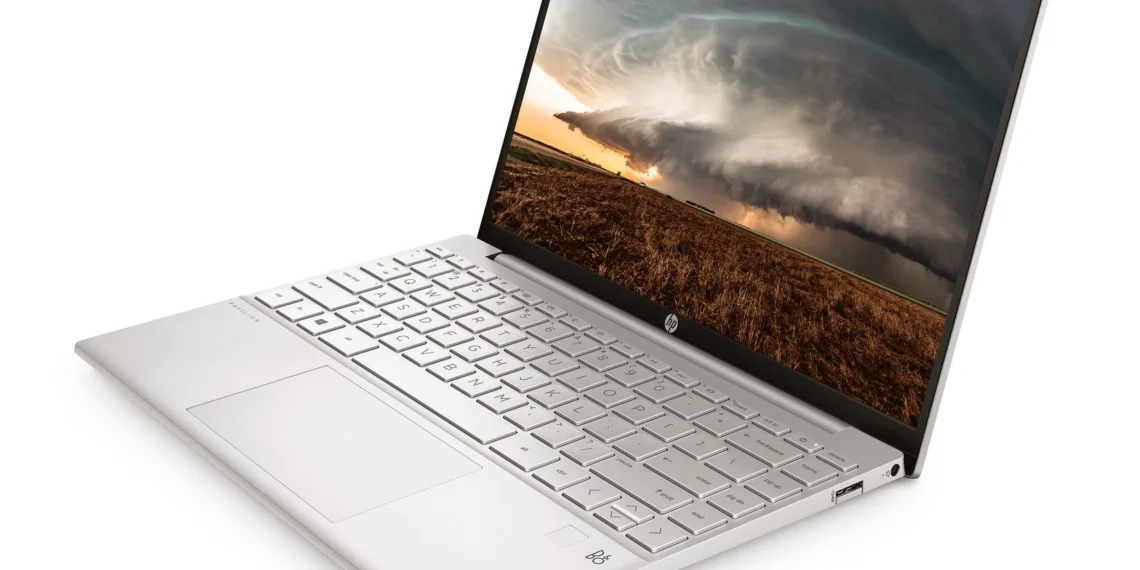 HP Pavilion Aero 13 - front design view