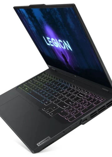 Lenovo Legion Pro 5i (2023) - in-use shot