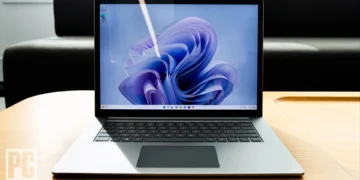 Microsoft Surface Laptop 5 (15-inch) - front design view