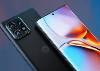 Motorola Edge 40 - front design view