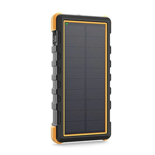 RAVPower Solar Charger 25000mAh - in-use shot RAVPower Solar Charger 25000mAh - in-use shot