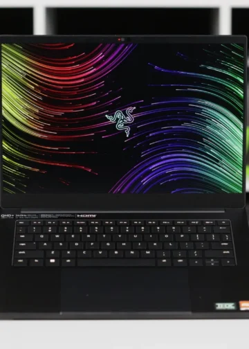 Razer Blade 14 (2023) - front design view
