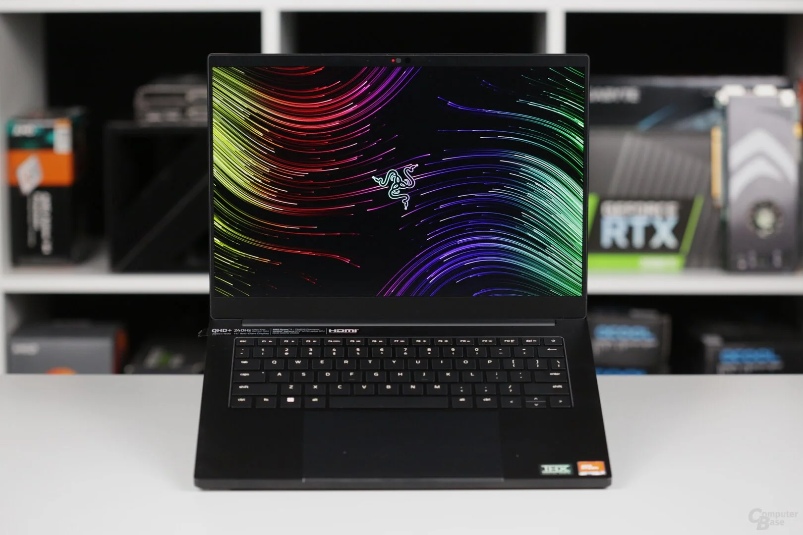 Razer Blade 14 (2023) - front design view Razer Blade 14 (2023) - front design view