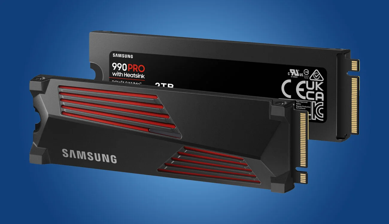 Samsung 990 PRO SSD - in-use shot