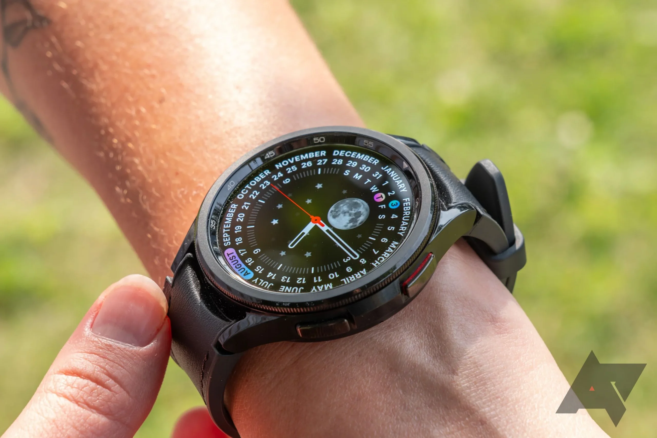 Samsung Galaxy Watch 6 - in-use shot