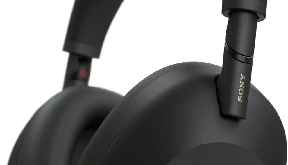 Sony WH-1000XM6 - front design view