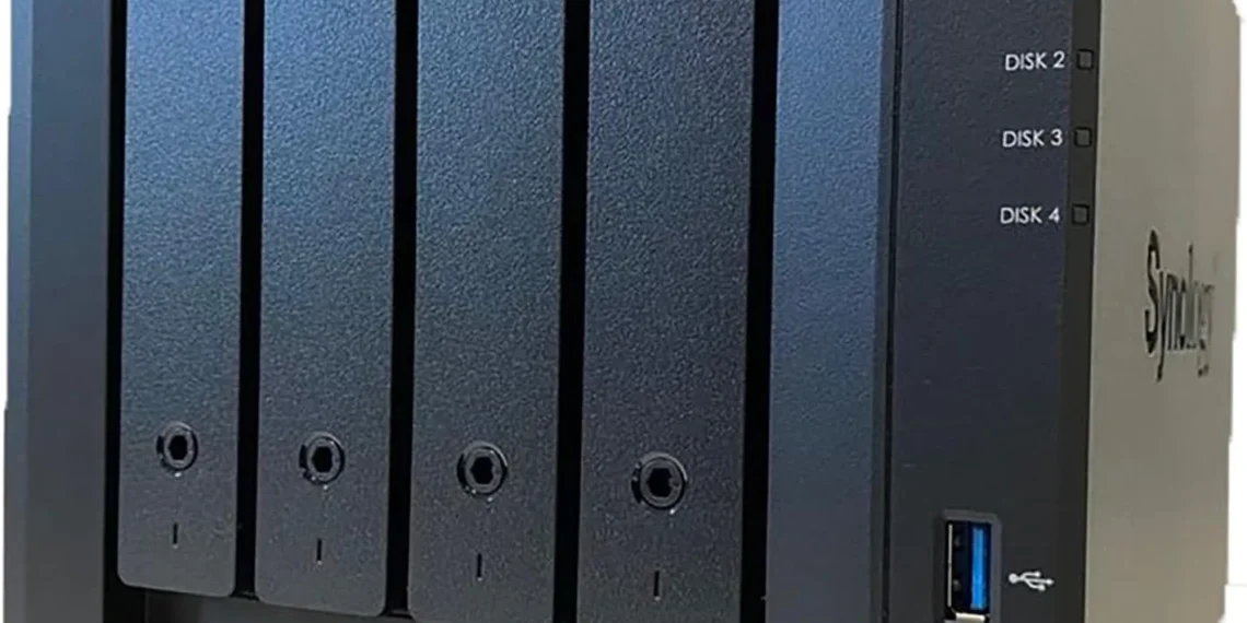 Synology DS923+ NAS - front design view