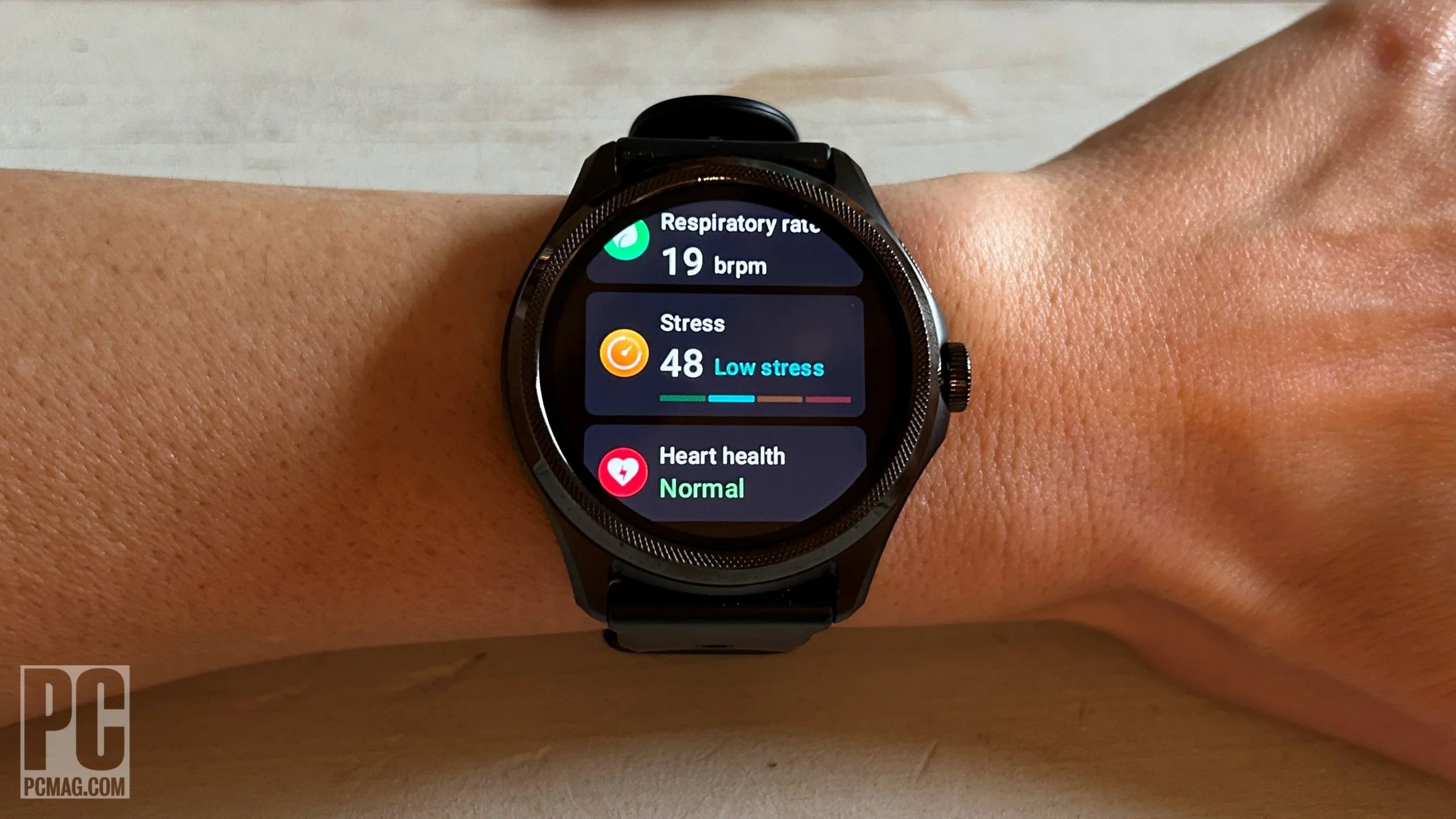 TicWatch Pro 5 - front design view TicWatch Pro 5 - front design view